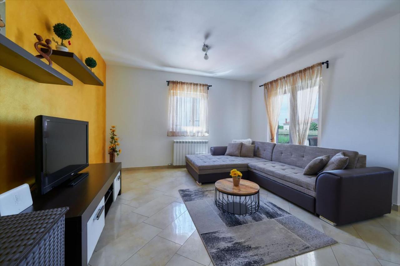 House Paola Βίλα Bibici Εξωτερικό φωτογραφία