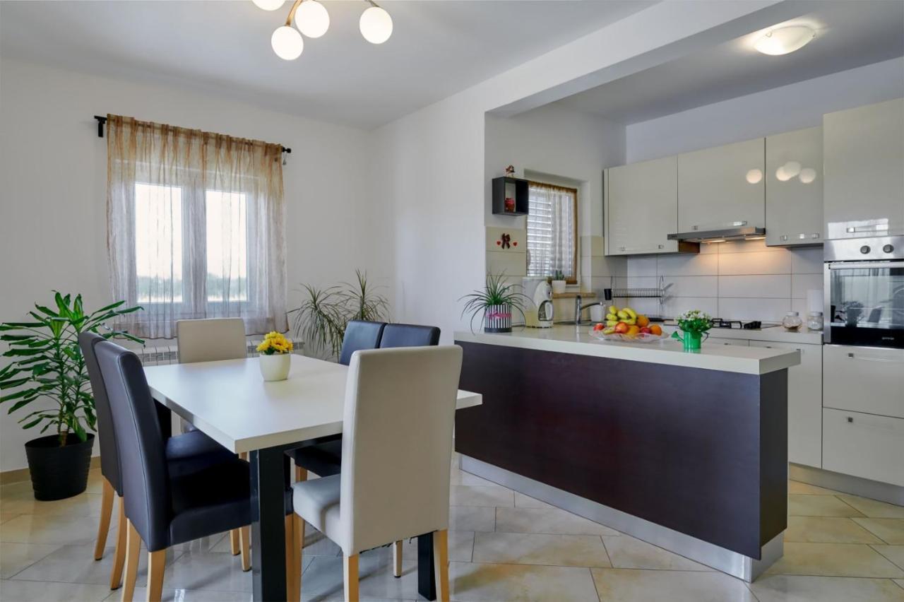 House Paola Βίλα Bibici Εξωτερικό φωτογραφία