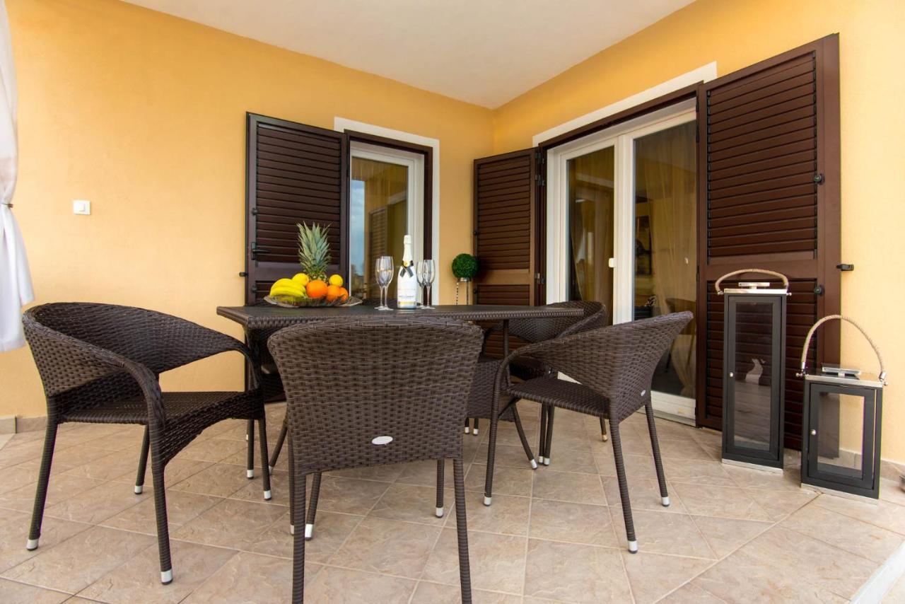 House Paola Βίλα Bibici Εξωτερικό φωτογραφία