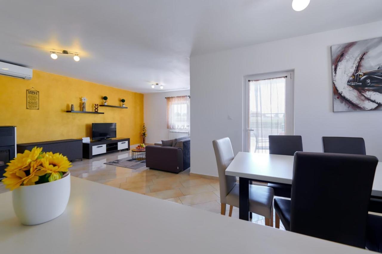 House Paola Βίλα Bibici Εξωτερικό φωτογραφία